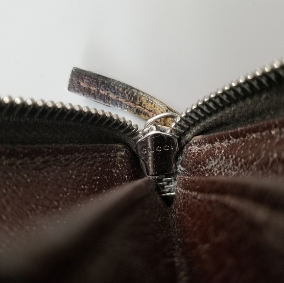 GUCCI Beautiful Classic Signature Large Zippy compact Gucci wallet Italy - Picture 11 of 16